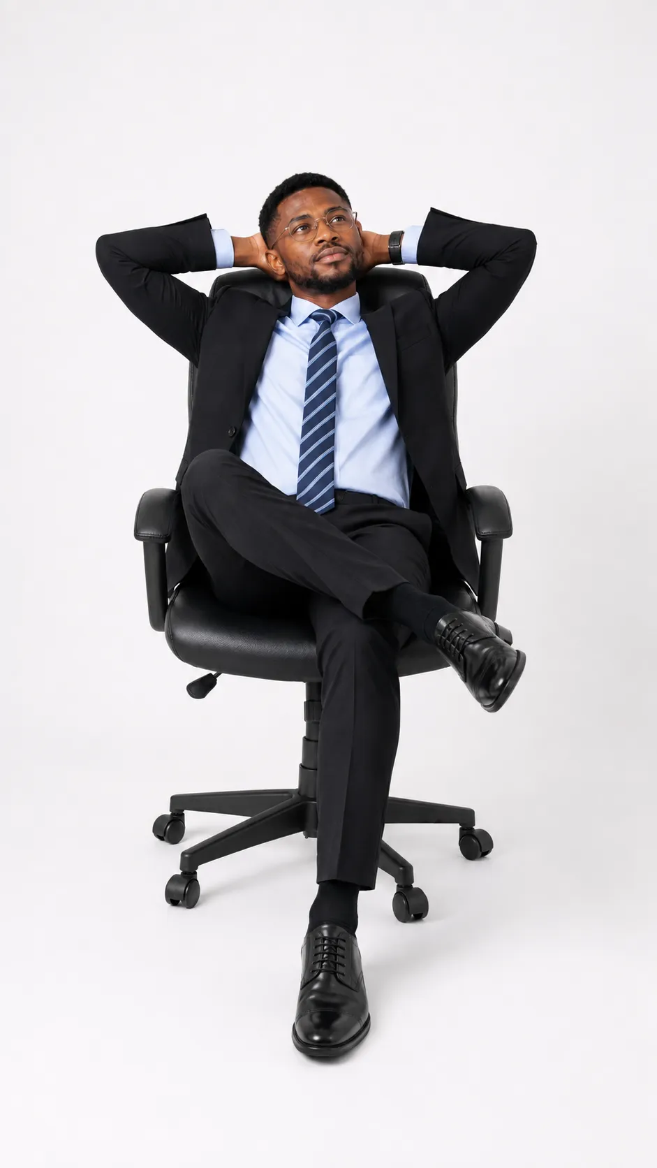 Style sombre studio consume sur chaise v4
